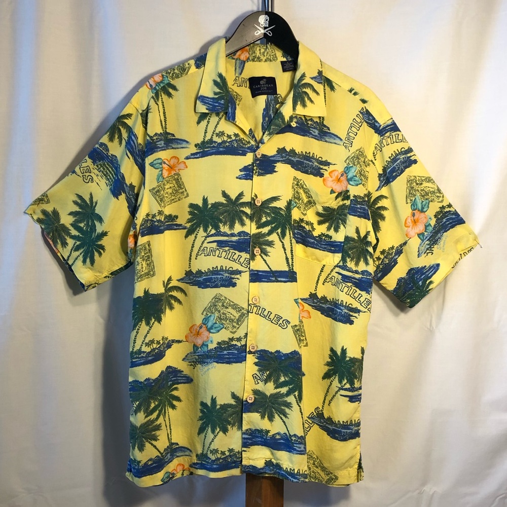 Beautiful men’s Hawaiian shirt size large